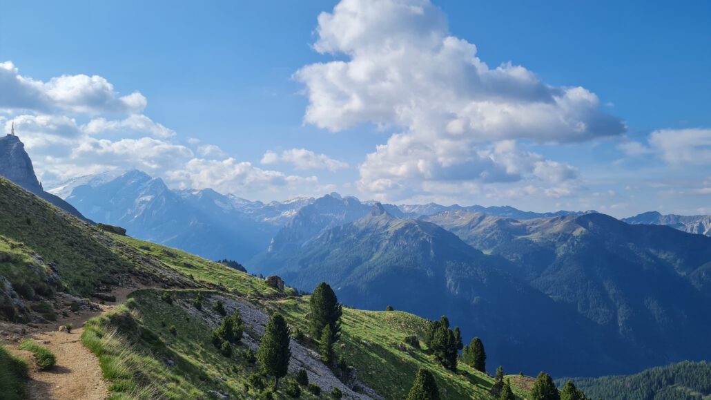 Wanderung auf dem Friedrich-August Weg: Blick zur Marmolada