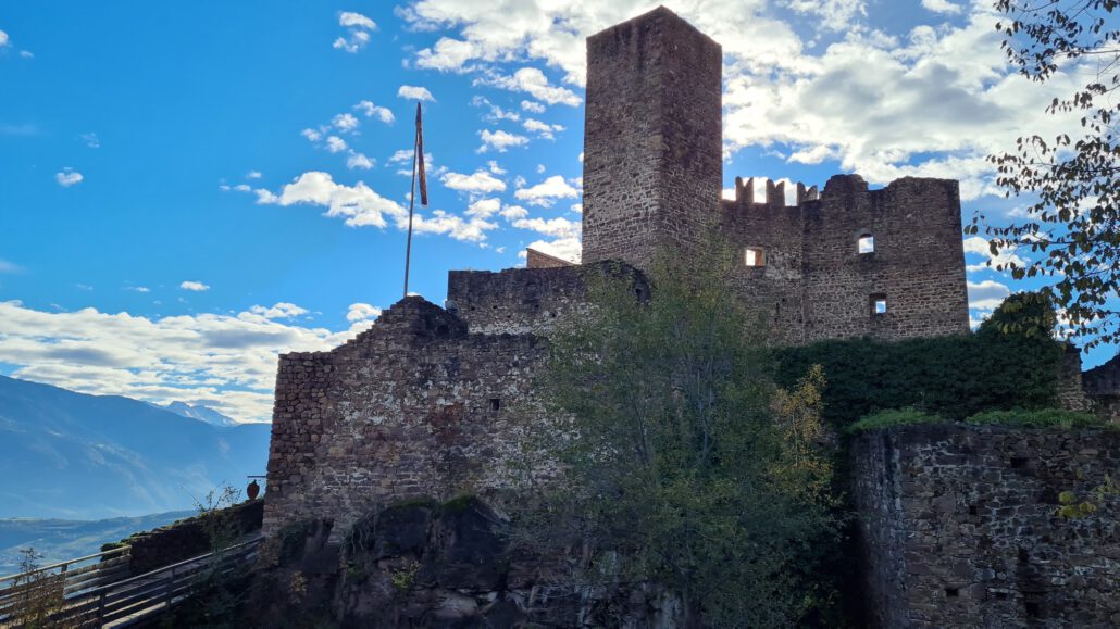 Wanderung Burgenweg Eppan: Burg Hocheppan