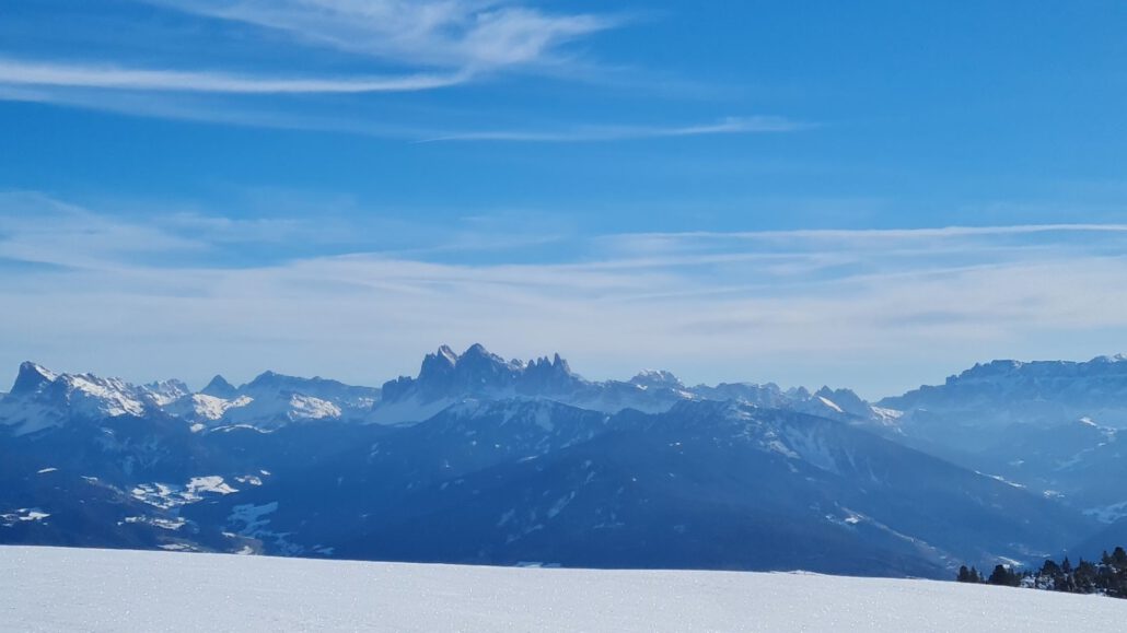 Winterwanderung Zwölfernock - Blick auf die Dolomiten