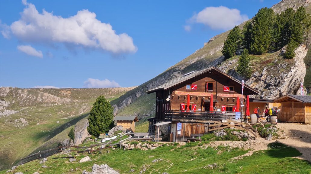 Wanderung auf dem Friedrich-August Weg: Sandro-Pertinihütte