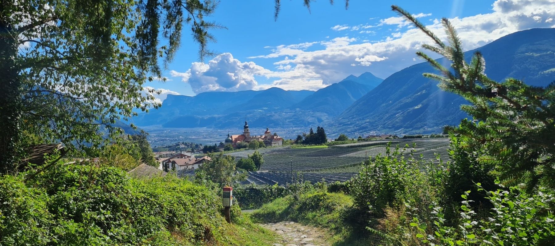 Meraner Höhenweg - Dorf Tirol Meraner Höhenweg - Dorf Tirol