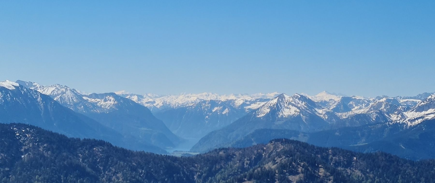 Wanderung auf den Roßstein - Gipfelblick nach Süden