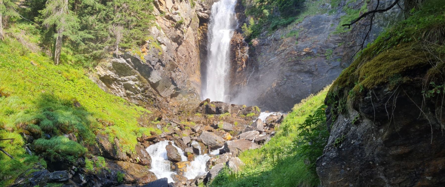 Trentino - Wanderung zu den Saent Wasserfällen: oberer Wasserfall